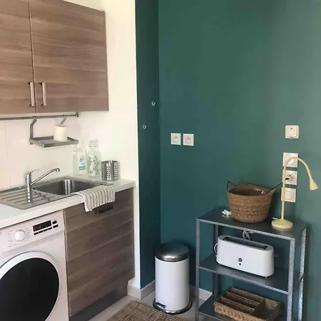 Apartment Centre, Lumineux T3 6 Pers Terrasse Wifi Pkg Clim Antibes