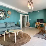Centre, Lumineux T3 6 Pers Terrasse Wifi Pkg Clim 아파트 *