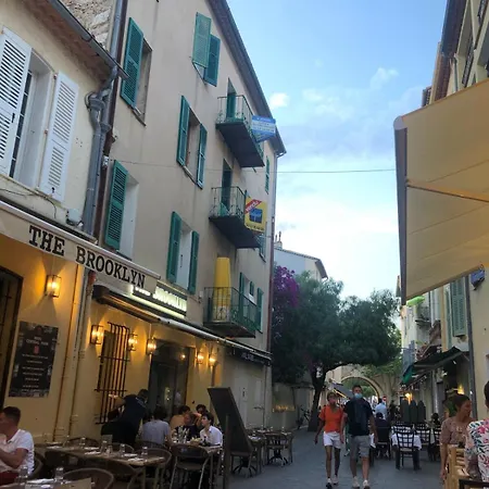 Centre, Lumineux T3 6 Pers Terrasse Wifi Pkg Clim Apartment *