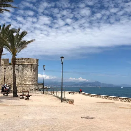 Apartment Centre, Lumineux T3 6 Pers Terrasse Wifi Pkg Clim