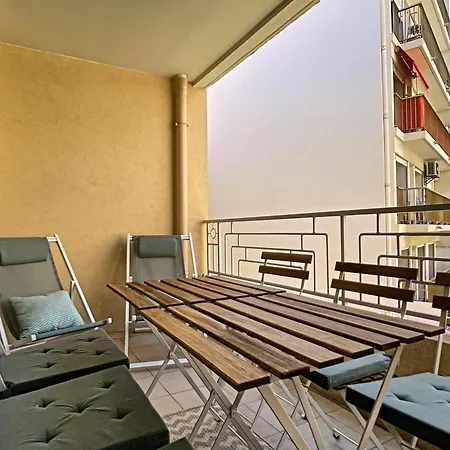 Centre, Lumineux T3 6 Pers Terrasse Wifi Pkg Clim Apartment Antibes